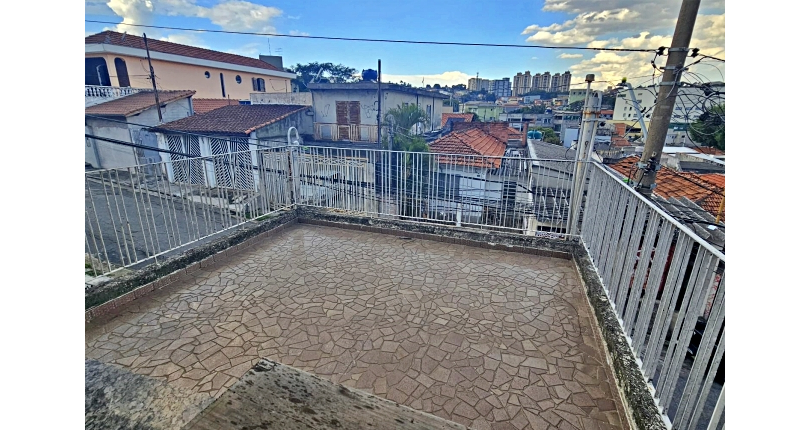 Sobrado à venda no Bairro do Jardim Mangalot na Rua Manoel Ferreira Barbosa,