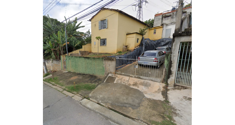 Terreno à venda no Bairro da Vila Menck na Rua Pero Vaz Caminha