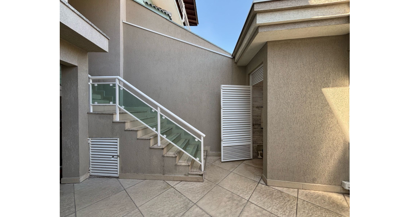  Sobrado à venda no Bairro do Parque São Domingos na Rua Homero Sales,