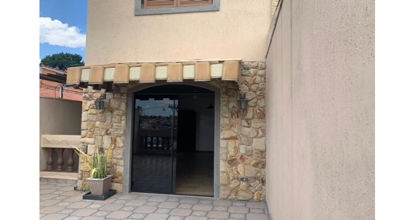 Sobrado à venda no Bairro da Vila Miriam na Rua José Antônio Pereira,