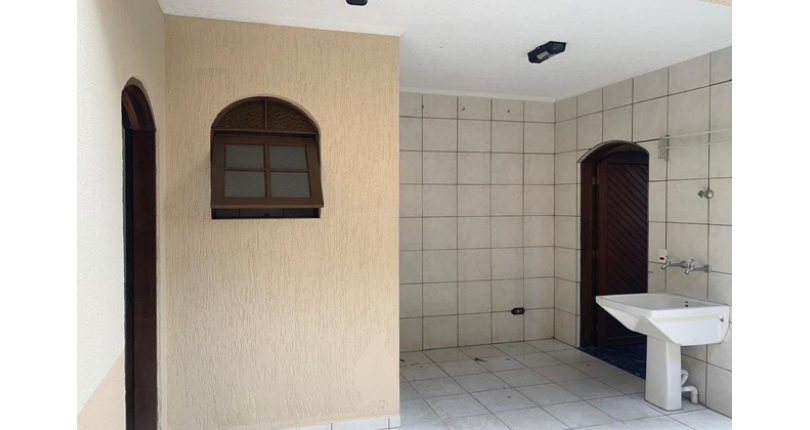 Sobrado à venda no Bairro da Vila Miriam na Rua José Antônio Pereira,