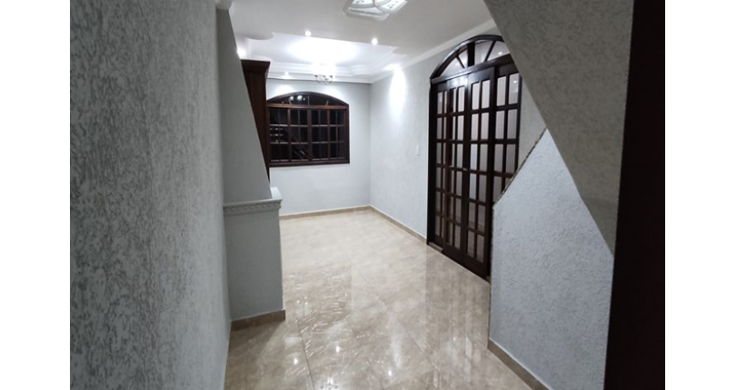 LINDO Sobrado à venda no Bairro do Jardim São João (Jaraguá) na Rua Friedrich Von Voith 489,