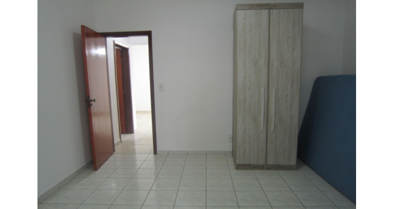 Oportunidade: Apartamento à venda na Praia Grande no Bairro da Guilhermina na Rua Colômbia 180