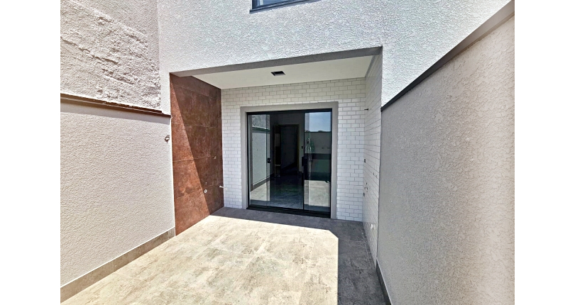 Oportunidade Única: Lindo Sobrado novo à venda no Bairro do Jardim Maristela na Rua Galdino Catunda Gondim 24,