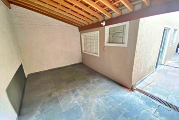 Bom Sobrado à venda no Bairro do Conjunto Residencial Vista Verde na Rua Ricardo Abed, 