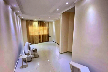 Bom Sobrado à venda no Bairro do Conjunto Residencial Vista Verde na Rua Ricardo Abed, 