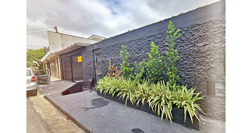 Terreno à venda no Bairro do Parque Maria Domitila na Rua Francisco Basílio de Melo, 