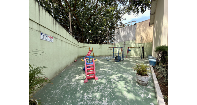 Sobrado à venda Rua Vicente Ferreira, 57, Jaguaré - Imóveis à Venda