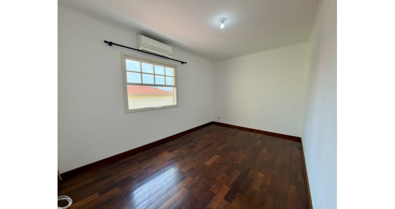 Sobrado à venda Rua Vicente Ferreira, 57, Jaguaré - Imóveis à Venda