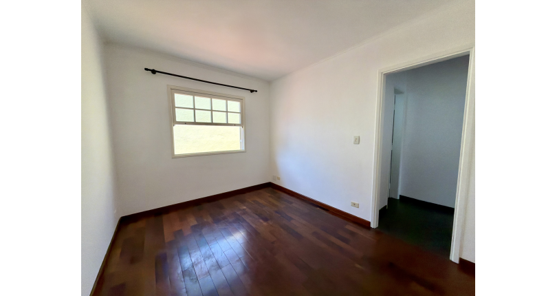 Sobrado à venda Rua Vicente Ferreira, 57, Jaguaré - Imóveis à Venda