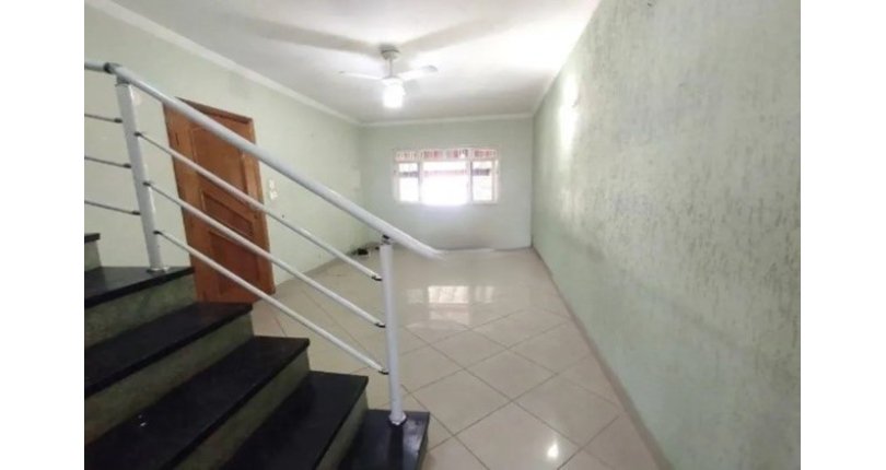 Ótimo Sobrado à venda no Bairro do Jardim Santo Elias na Rua Frederico Jacobi