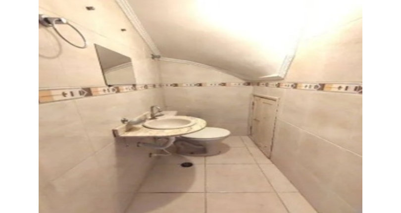 Ótimo Sobrado à venda no Bairro do Jardim Santo Elias na Rua Frederico Jacobi