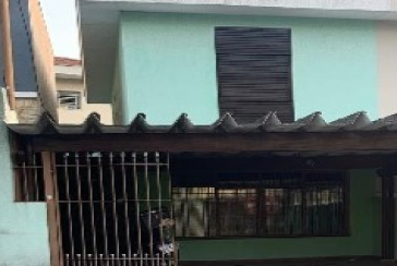 Sobrado à venda no Bairro do Parque São Domingos na Rua Armando Martino,