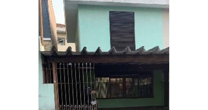 Sobrado à venda no Bairro do Parque São Domingos na Rua Armando Martino,