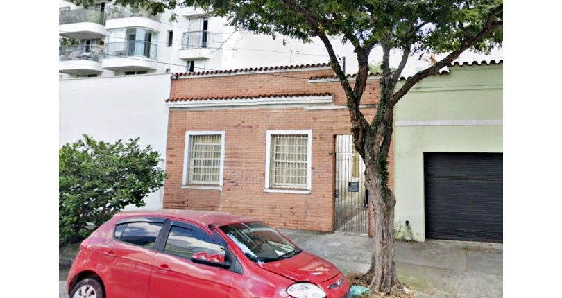 Belo Terreno à venda no Bairro da Lapa na Rua Guaricanga,