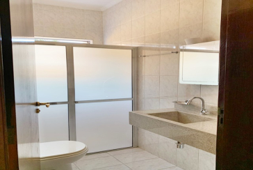 Sobrado à venda no Bairro do Jardim São João (Jaraguá) na Rua Alto Jurupari, 