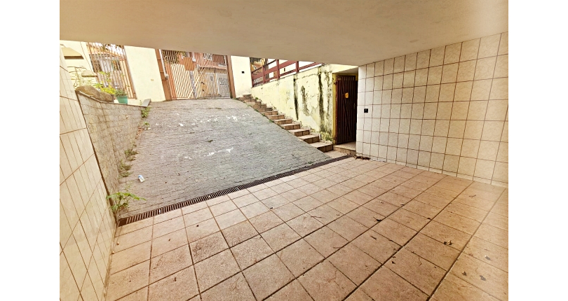 Casa à venda no Bairro do Jardim Santo Elias na Rua Romão Martins,