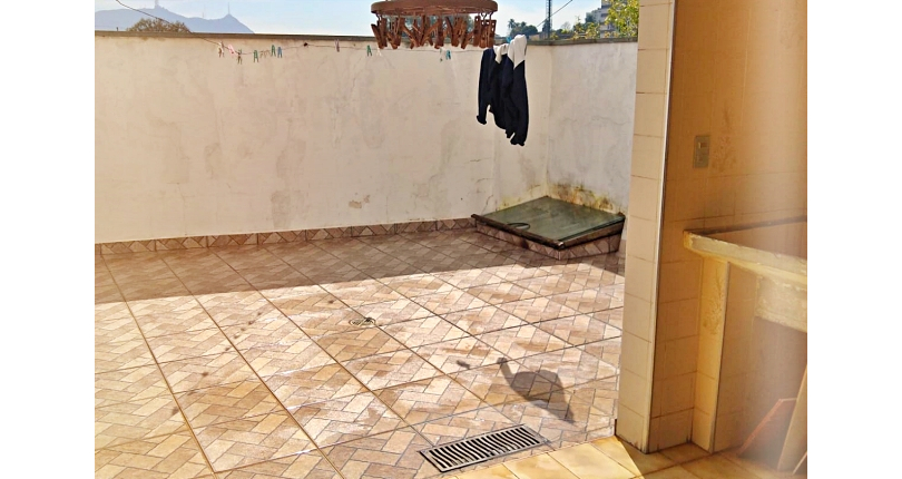 Sobrado à venda no Parque Maria Domitila na Rua Francisco Basílio de Melo