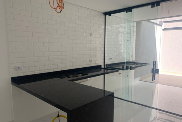 BELO Sobrado novo à venda no Bairro do Jardim Felicidade (Zona Oeste) na Rua Manuel Furtado 214,