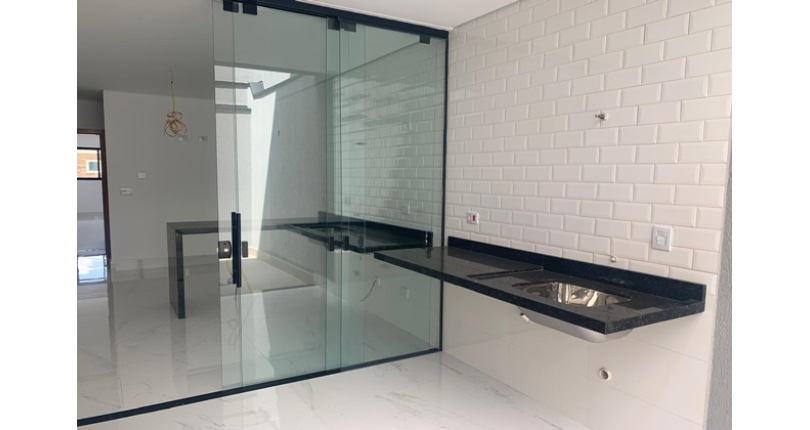 BELO Sobrado novo à venda no Bairro do Jardim Felicidade (Zona Oeste) na Rua Manuel Furtado 214,