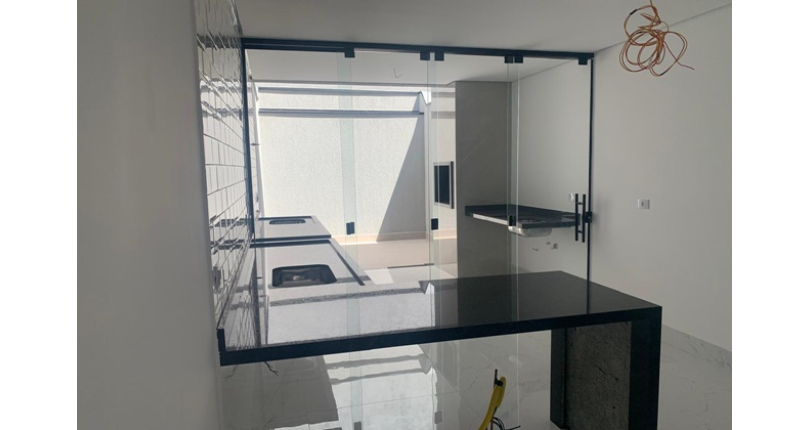 BELO Sobrado novo à venda no Bairro do Jardim Felicidade (Zona Oeste) na Rua Manuel Furtado 214,