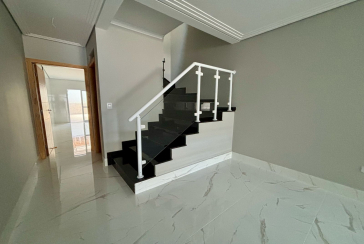 Lindo Sobrado novo à venda no Bairro do Parque São Domingos na Rua Agostinho dos Santos 308, 