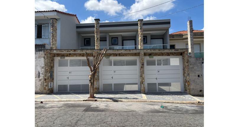 Lindo Sobrado novo à venda no Bairro do Parque São Domingos na Rua Agostinho dos Santos 308, 