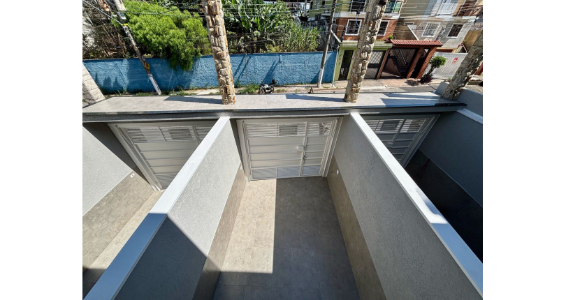 Lindo Sobrado novo à venda no Bairro do Parque São Domingos na Rua Agostinho dos Santos 308, 