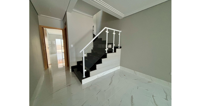 Lindo Sobrado novo à venda no Bairro do Parque São Domingos na Rua Agostinho dos Santos 310, 