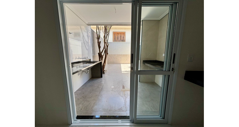 Lindo Sobrado novo à venda no Bairro do Parque São Domingos na Rua Agostinho dos Santos 310, 