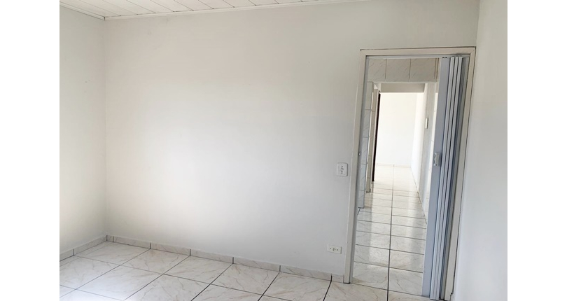 Casa para renda à venda no Bairro da Vila Zat na Praça Vinte e Cinco de Novembro,