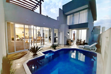 Belo Sobrado à venda em Bragança Paulista no Bairro do Condomínio Portal da Serra 