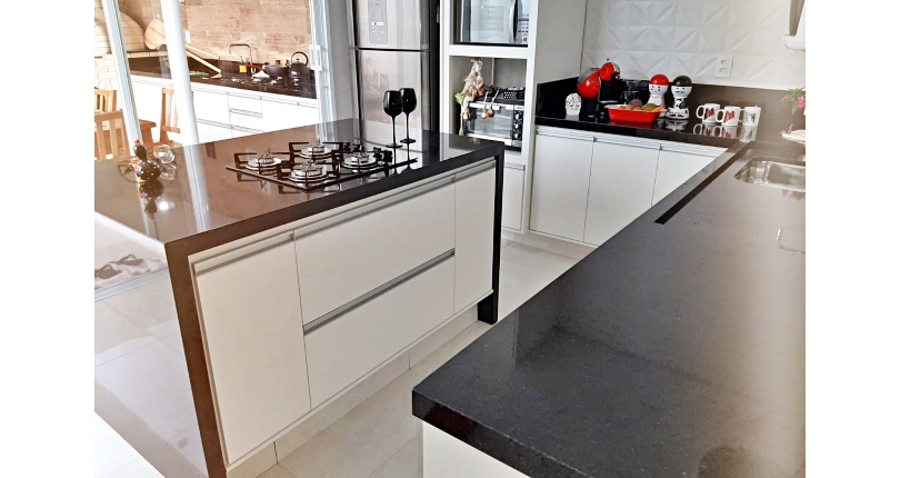 Belo Sobrado à venda em Bragança Paulista no Bairro do Condomínio Portal da Serra 