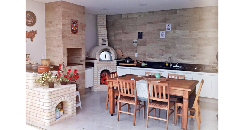 Belo Sobrado à venda em Bragança Paulista no Bairro do Condomínio Portal da Serra 