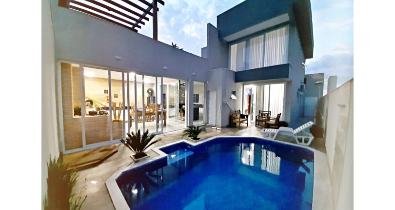 Belo Sobrado à venda em Bragança Paulista no Bairro do Condomínio Portal da Serra 