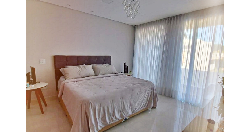 Belo Sobrado à venda em Bragança Paulista no Bairro do Condomínio Portal da Serra 