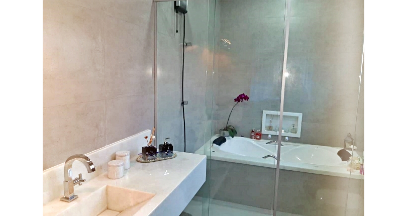 Belo Sobrado à venda em Bragança Paulista no Bairro do Condomínio Portal da Serra 