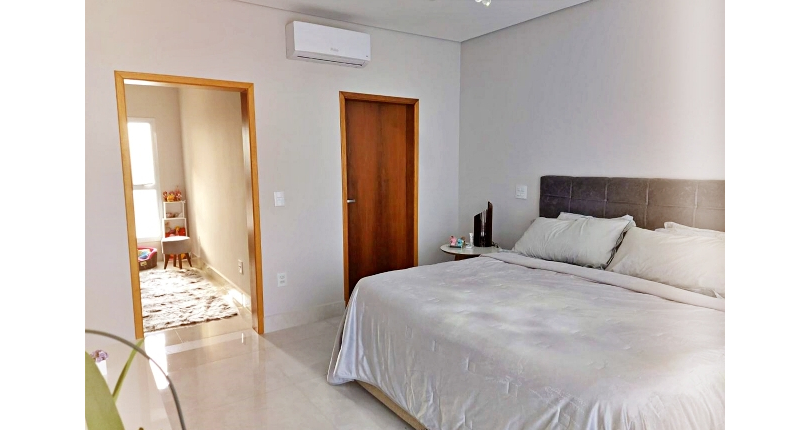 Belo Sobrado à venda em Bragança Paulista no Bairro do Condomínio Portal da Serra 