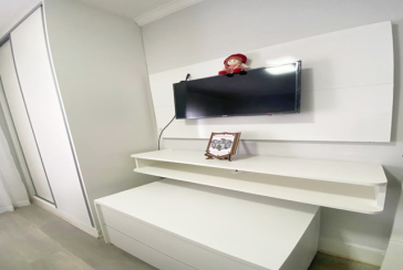 Bela Casa assobradada à venda no Bairro do Parque São Domingos na Rua Dirceu de Almeida,