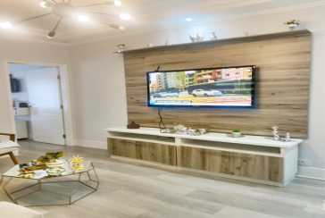 Bela Casa assobradada à venda no Bairro do Parque São Domingos na Rua Dirceu de Almeida,