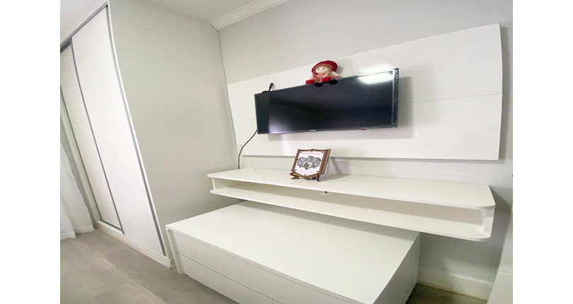 Bela Casa assobradada à venda no Bairro do Parque São Domingos na Rua Dirceu de Almeida,