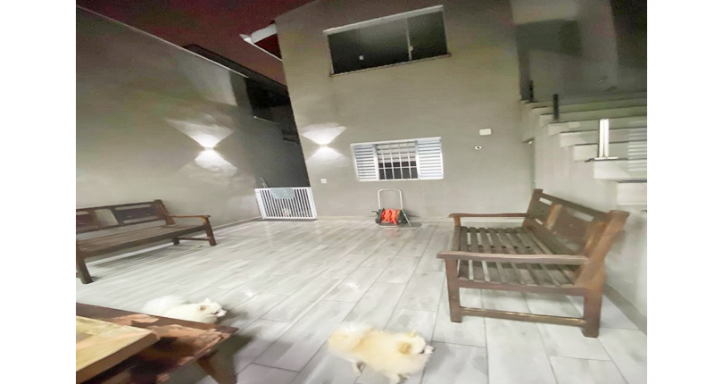 Bela Casa assobradada à venda no Bairro do Parque São Domingos na Rua Dirceu de Almeida,