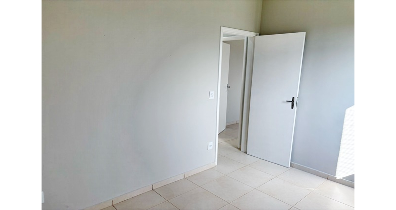 Lindo Apartamento à venda no Bairro do Parque Maria Domitila na Rua Willis Roberto Banks 549,