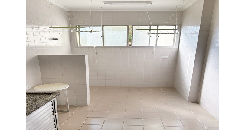 Lindo Apartamento à venda no Bairro do Parque Maria Domitila na Rua Willis Roberto Banks 549,