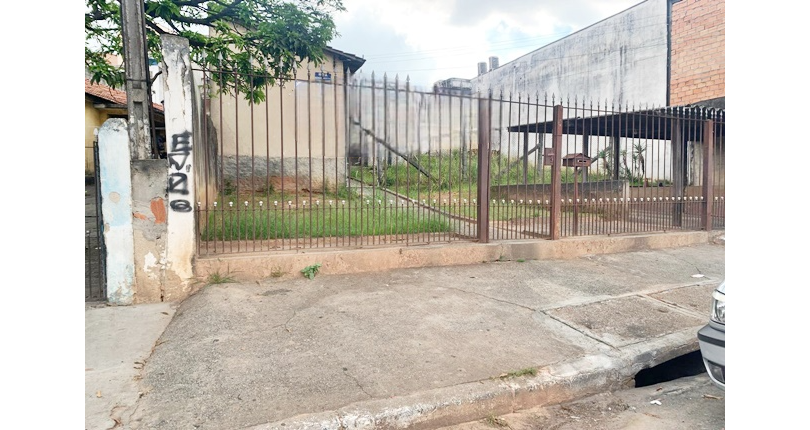 Terreno à venda no Bairro do Jardim Santo Elias na Rua Romão Martins