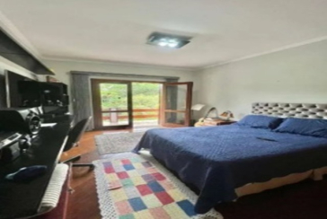 Lindo Sobrado à venda no Bairro do City América na Rua Emir Nogueira,