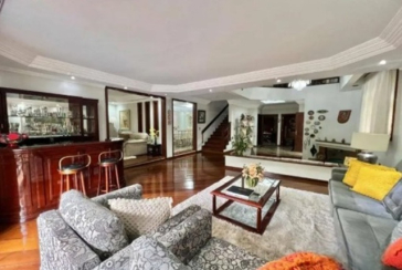 Lindo Sobrado à venda no Bairro do City América na Rua Emir Nogueira,