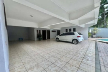 Lindo Sobrado à venda no Bairro do City América na Rua Emir Nogueira,