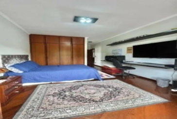 Lindo Sobrado à venda no Bairro do City América na Rua Emir Nogueira,