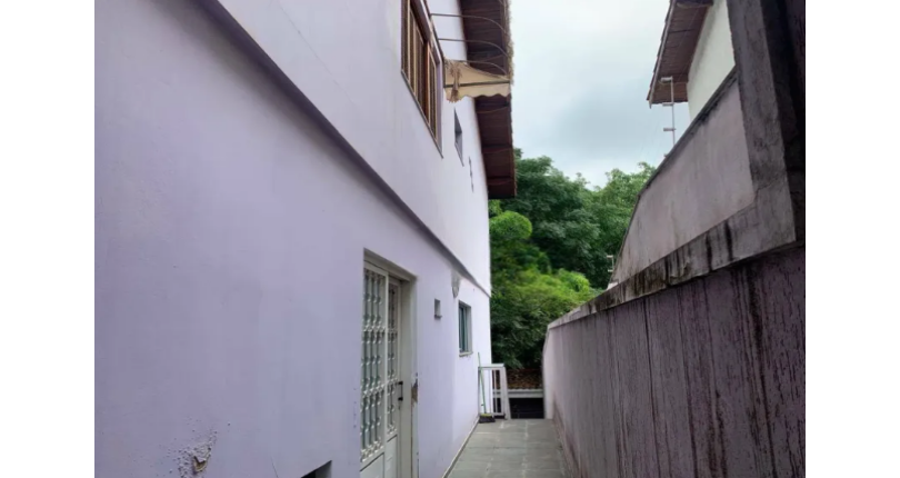 Sobrado à venda no Bairro do Jardim Pinheiros na Rua Alessandro Leopardi